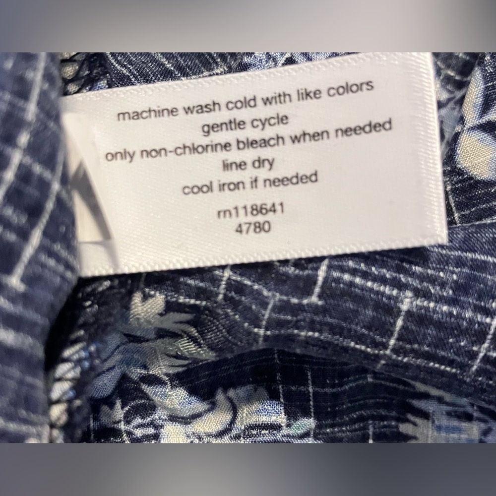 NWT!!    Lane Bryant Smocked Shoulder & Cuff Popover Blouse - Picture 10 of 14